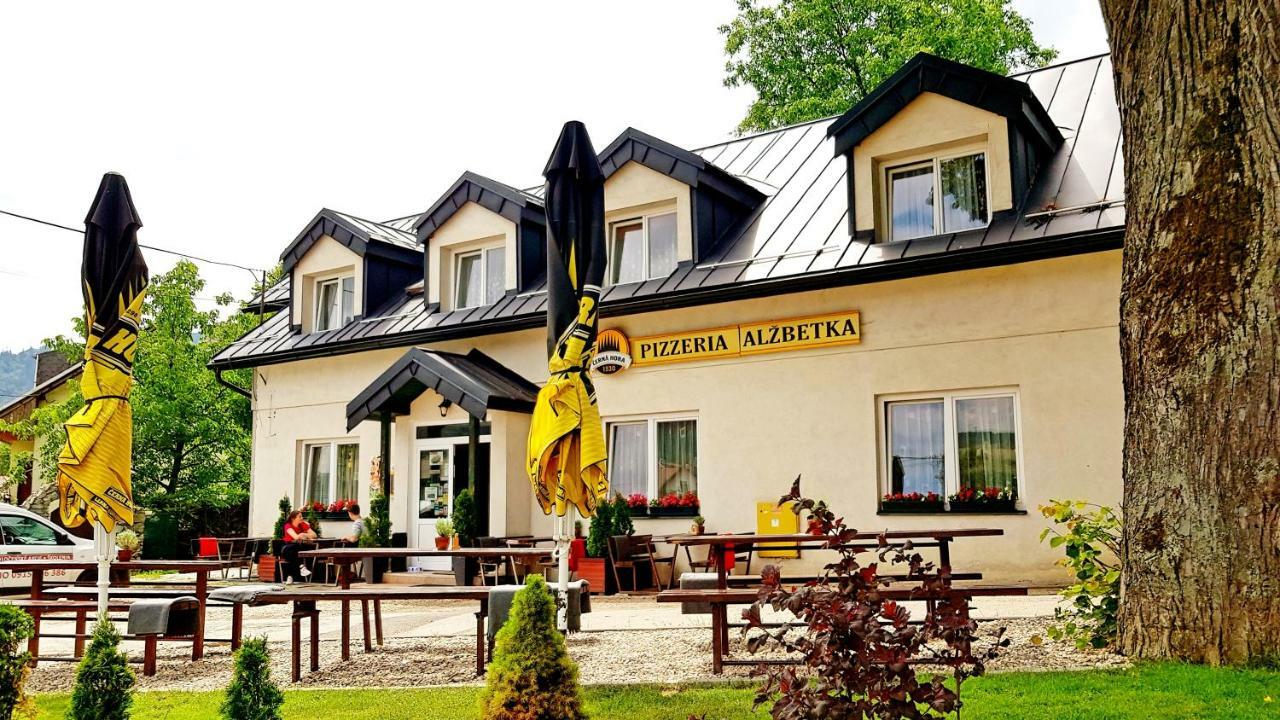 Hotel Pizzeria Alzbetka Strecno Exterior foto
